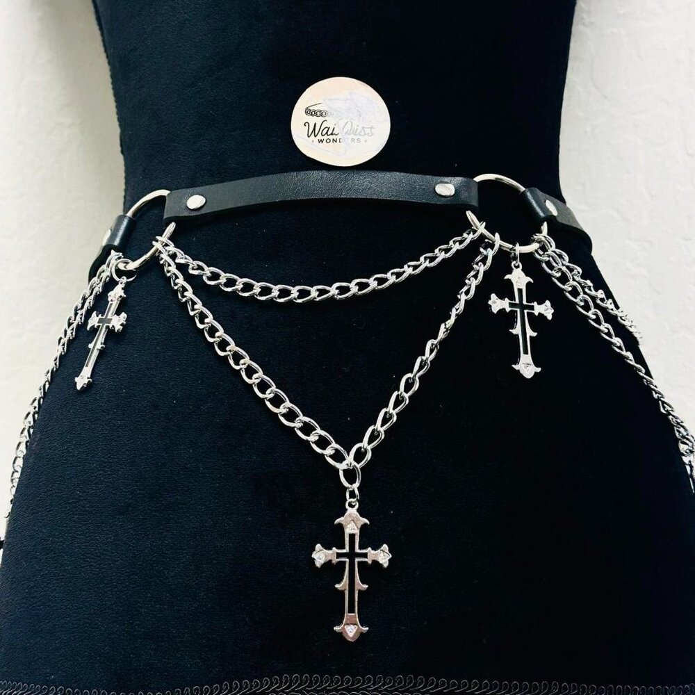 Silver cross belt with adjustable length